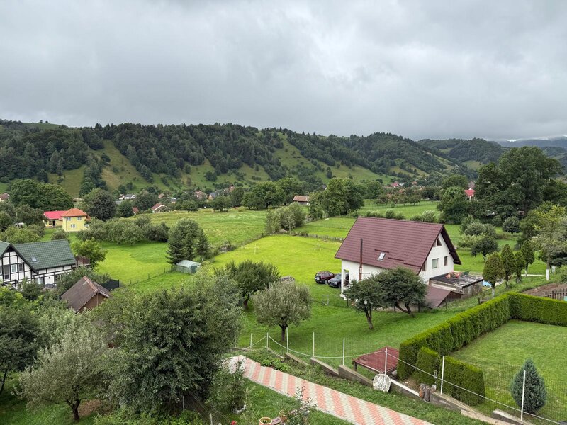 Moeciu de Jos, castelul Bran, vila.